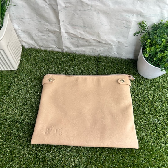 BÈIS POUCH  COLOR Beige 12 X 10 NEW  interior organization - Picture 12 of 15